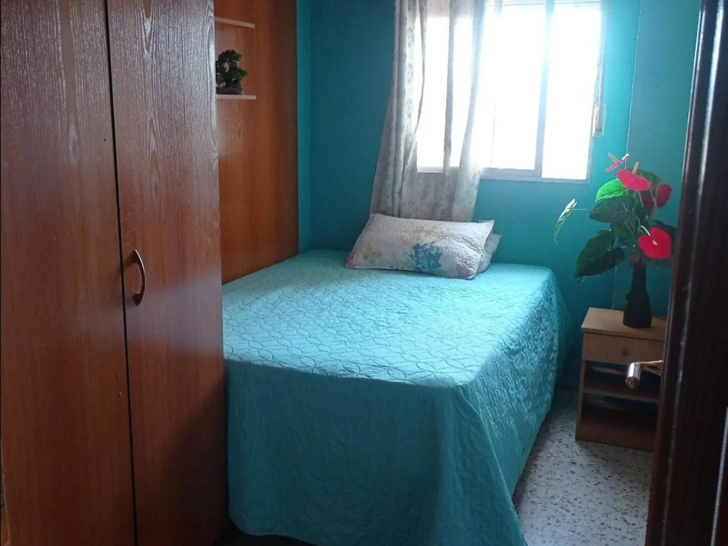 Pansiyon Estupenda Habitacion Cama Grande, Recinto Ferial Málaga